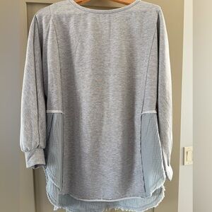 Gray Long Sleeve Top with Muslin and Textured Hem